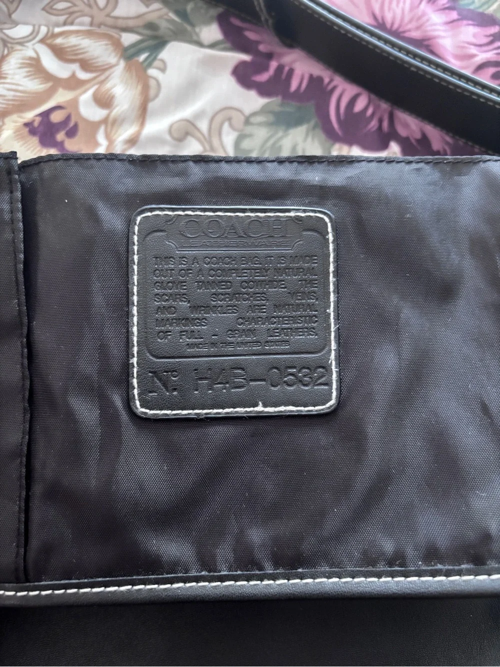 Coach minimal messenger